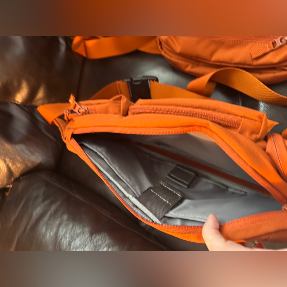 Timbuk2 Flight Crossbody sling and Flight Crossbody satchel, Orange Belt Bags - Picture 6 of 10